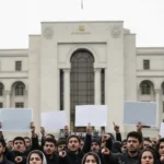 اعتراض کاربران اوام‌پی فینکس مقابل قوه قضاییه؛ مطالبات ریالی و رمزارزی معوق باقی ماند